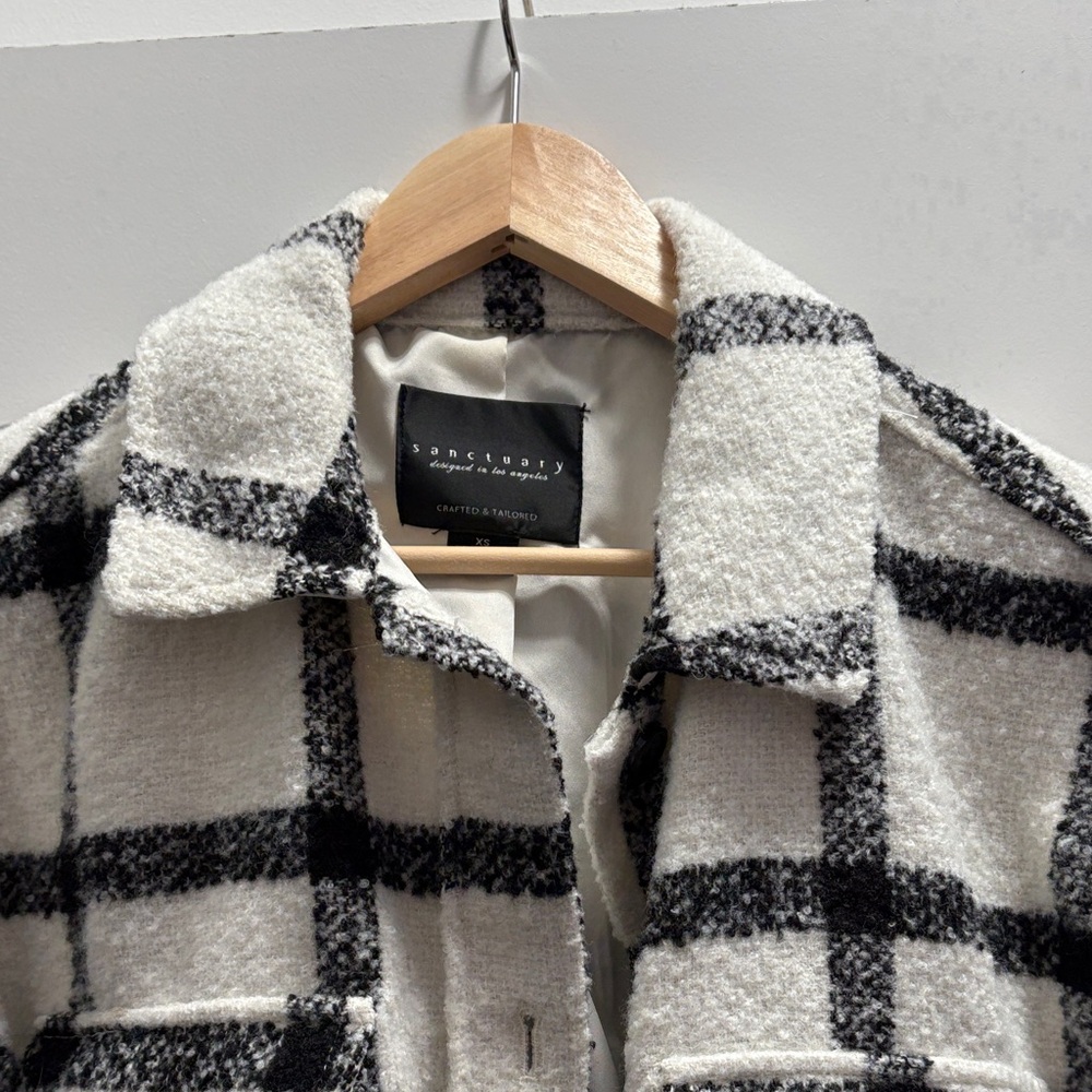 Sanctuary Women's Cream and Black Checkered Teddy Jacket